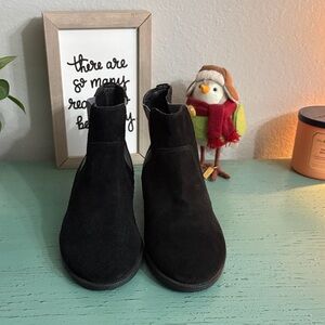 Wos Vionic Black Ankle Boots SZ 8 box 122